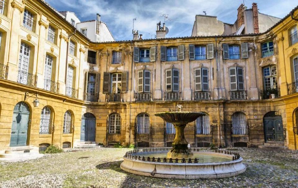 Calanques of Cassis, Aix-en-Provence & Wine Tasting Day Tour - Aix-en-Provence fountains and baroque streets: what to focus on