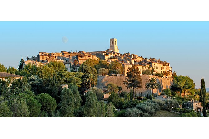 Cannes, Antibes and St-Paul-de-Vence Full-Day from Villefranche Small group tour - From Villefranche pickup to Cannes: comfort and the Riviera road
