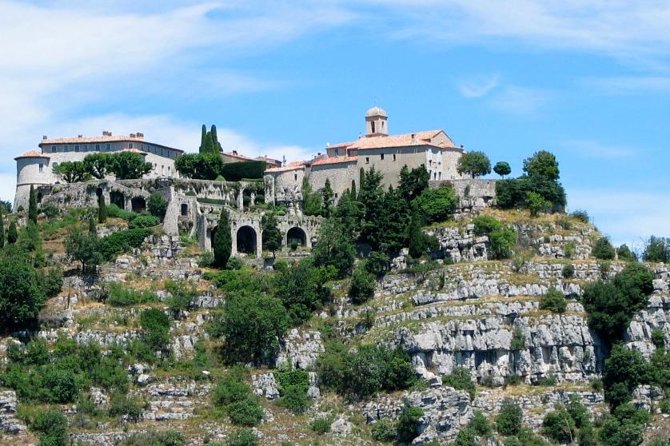 Cannes, Grasse, Gourdon, & Saint-Paul-de-Vence /Day Trip - Saint-Paul-de-Vence: your one-hour lesson in artist-town charm