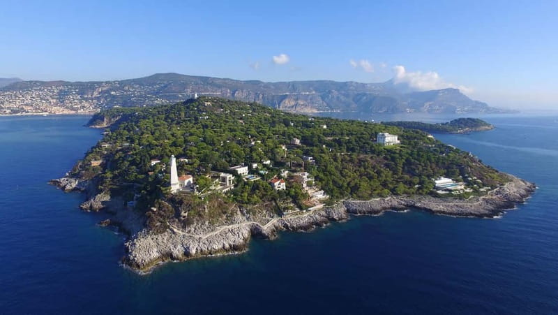 Coastal boat tour from Villefranche-Sur-Mer to Monaco - Saint-Jean-Cap-Ferrat: the peninsula and its villa coastline