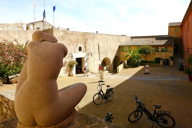 Fantastic Villefranche's Bay & Cape - E-Bike Tour from Nice - Chapelle Saint-Pierre: Cocteau’s art (and the Picasso-face detail)