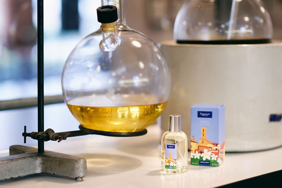 Fragonard Eze: Perfume Making Class and Factory Tour - Sea views and the Eze factor: why the location changes the mood