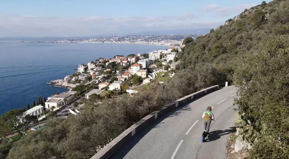 French Riviera : Guided Visit on a E-Scooter - The steep descent to Villefranche-sur-Mer harbor