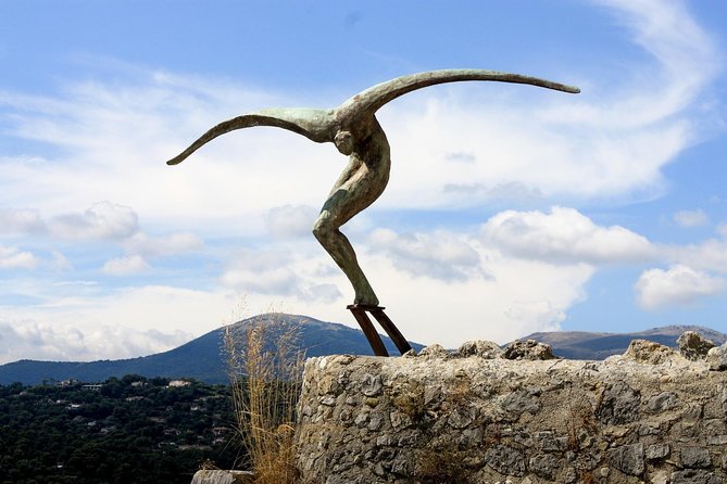 French Riviera & Medieval villages Full Day Private Tour - Getting there comfortably: pickup, vehicle, and group size