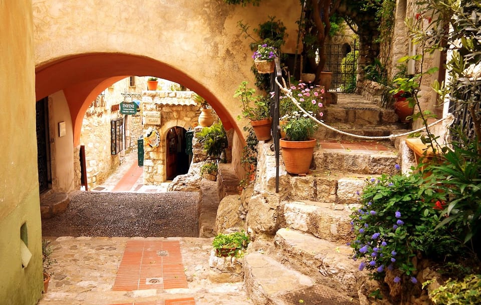 From Nice: Day Trip to Monte Carlo and Monaco Coast - Villefranche, Cap Ferrat, and Saint-Jean-Cap-Ferrat: where the photos make sense