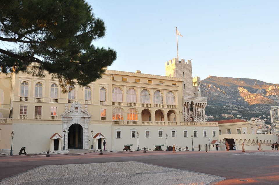 Full-Day Small Group Tour to Monaco and Eze - Fragonard perfume factory in Èze: the guided stop you’ll love or skip