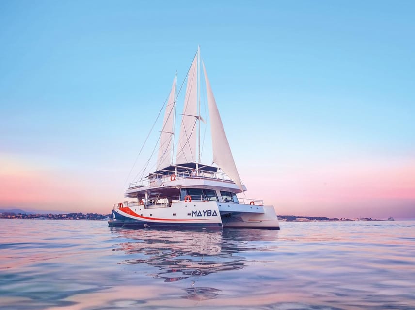 Nice : Dinner at Sea on a Maxi Catamaran - Villefranche, Cap Ferrat - Boarding at 7:20 and what the evening schedule really means