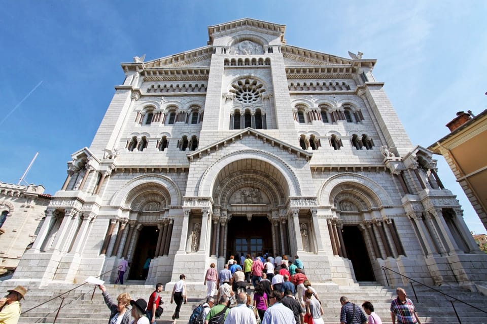 Nice: Private 5-Hour Provence Tour - Monaco in one push: old town, cathedral, palace, and guard changes