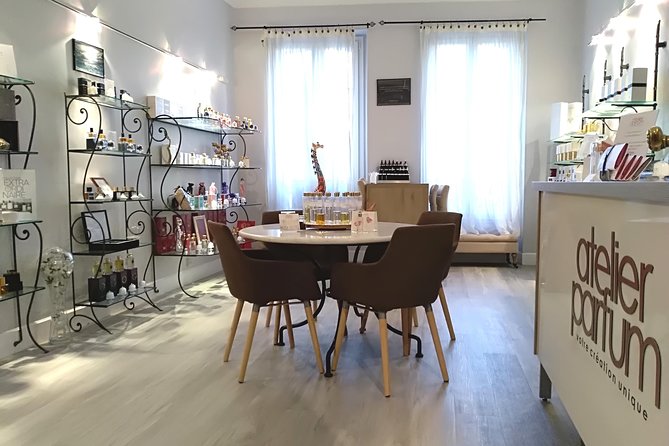 Perfume Workshop - Parfum et Vous Meeting Point: Easy to Reach, Then You Get to Work