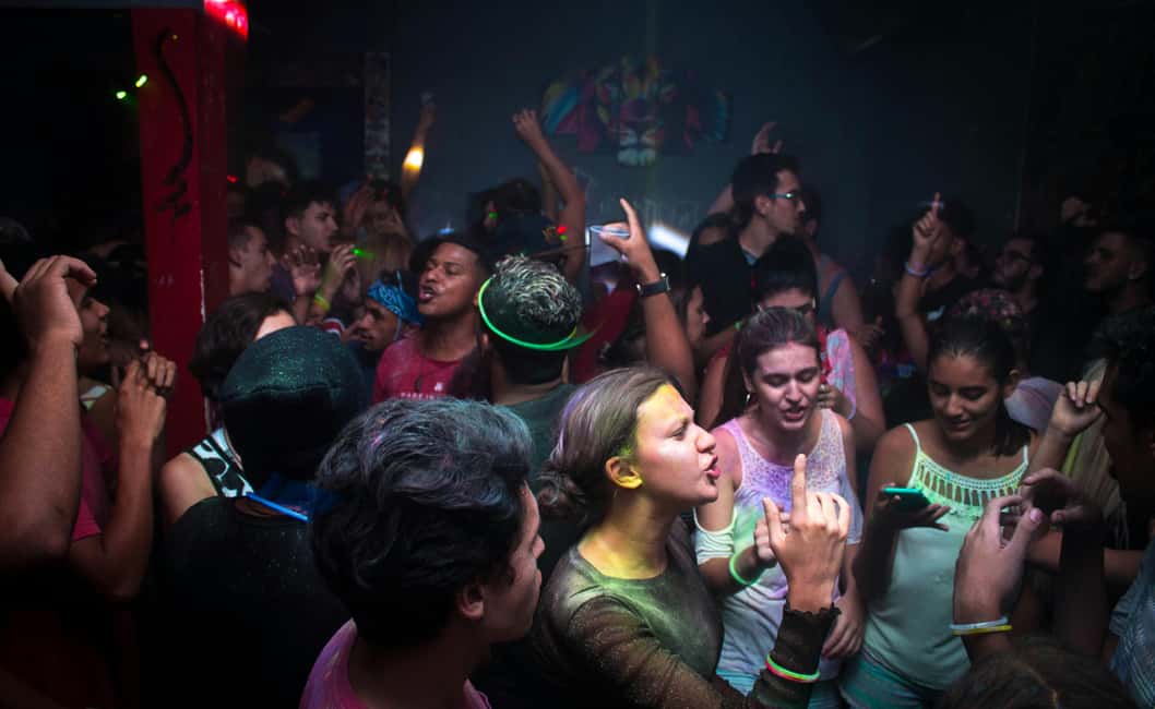 Pub Crawl Nice: Free Shots,Best Bar, Secret Surprise with us - Free shots and drink deals: how you get the most value from $99