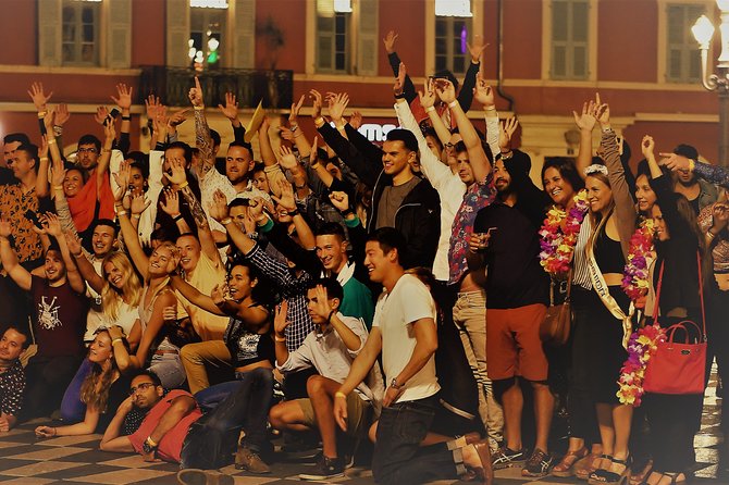 Riviera Bar Crawl Party with Free Shots and VIP Entry - Guides, Games, and Why This Works for Solo Travelers
