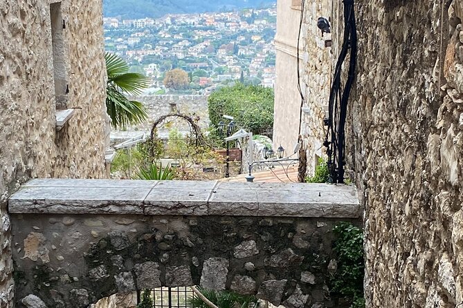 Small-Group Half-Day Tour to St-Paul-de-Vence, Antibes and Cannes from Nice - Cannes on Boulevard de la Croisette: spend your 30 minutes well