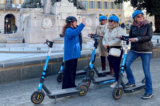 The essentials of Nice by electric scooter 1H30 - The Mediterranean Sea cycle path: where the ride turns into scenery
