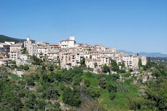 West Coast and Countryside shared & Guided tour from Nice - Stop 5: A fishing medieval old-town stop (40 minutes of charm)